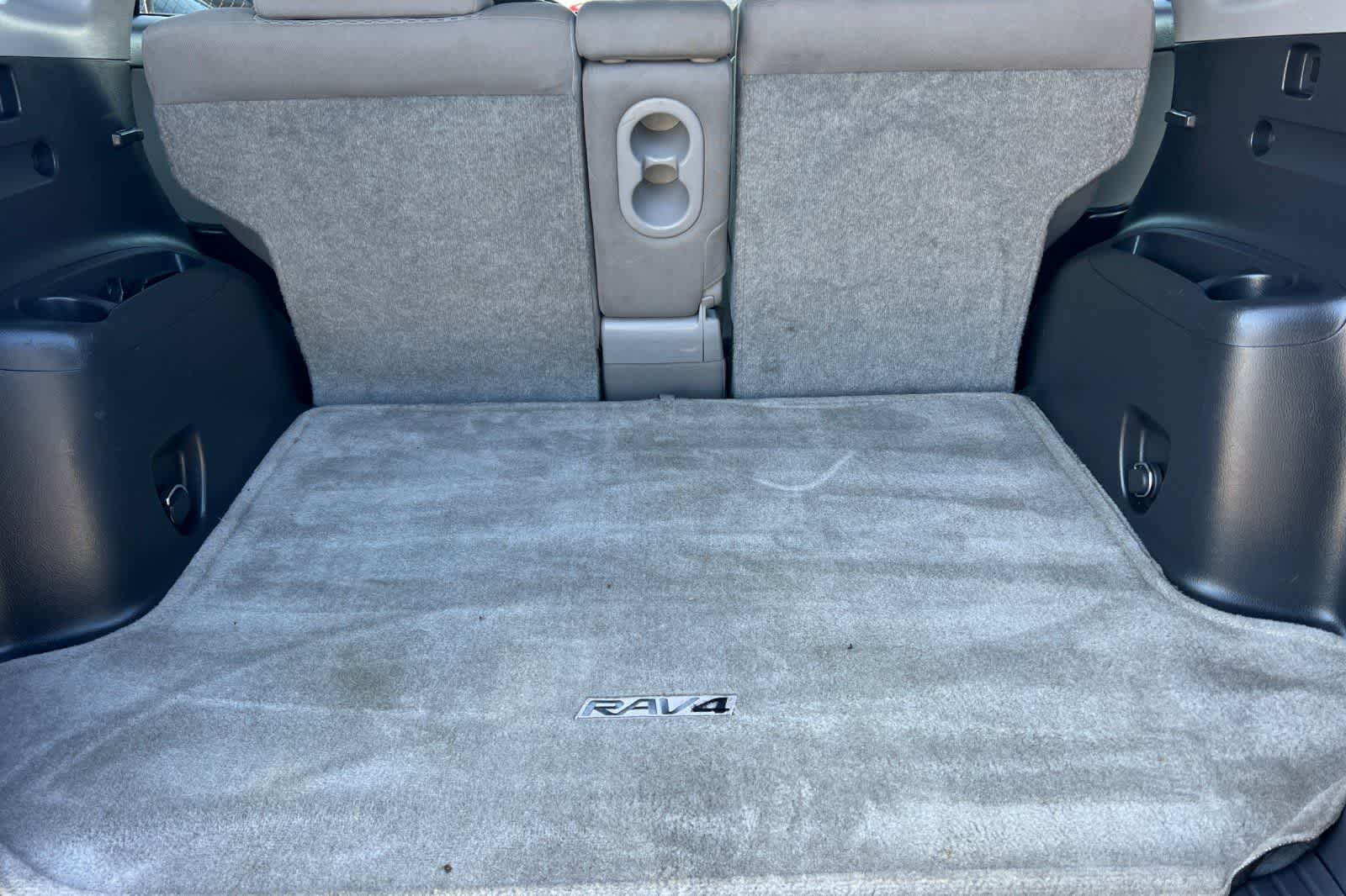 Thumbnail: 2011 Toyota RAV4 - 17
