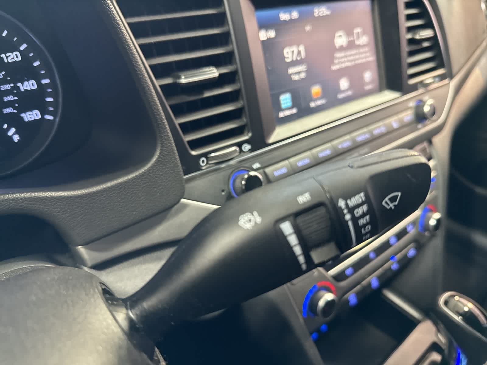 Thumbnail: 2017 Hyundai Elantra - 27