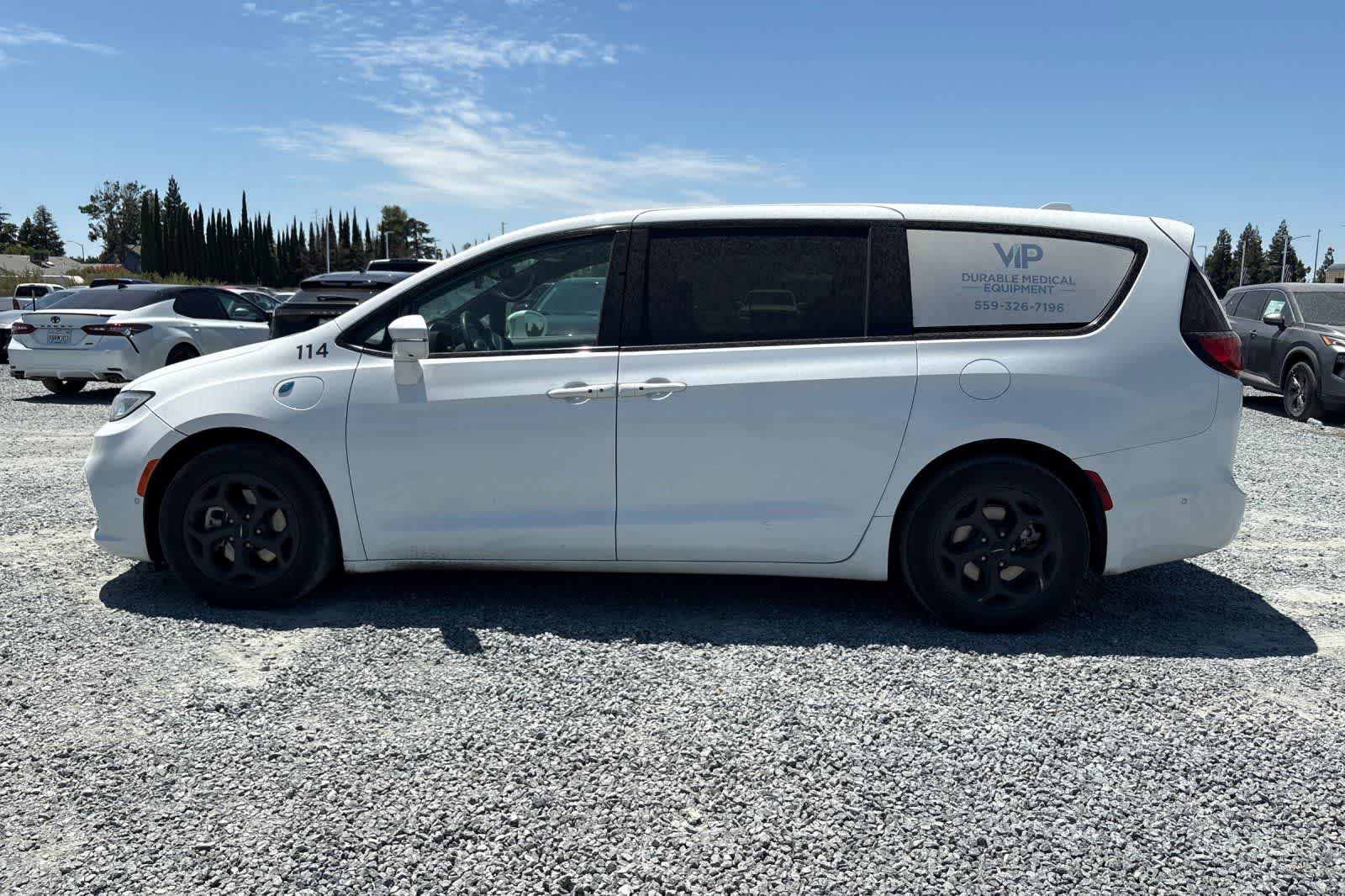 Thumbnail: 2022 Chrysler Pacifica - 6