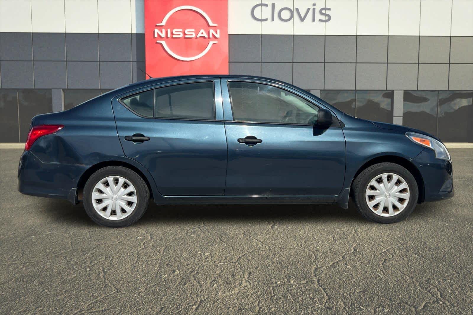 Thumbnail: 2015 Nissan Versa - 9