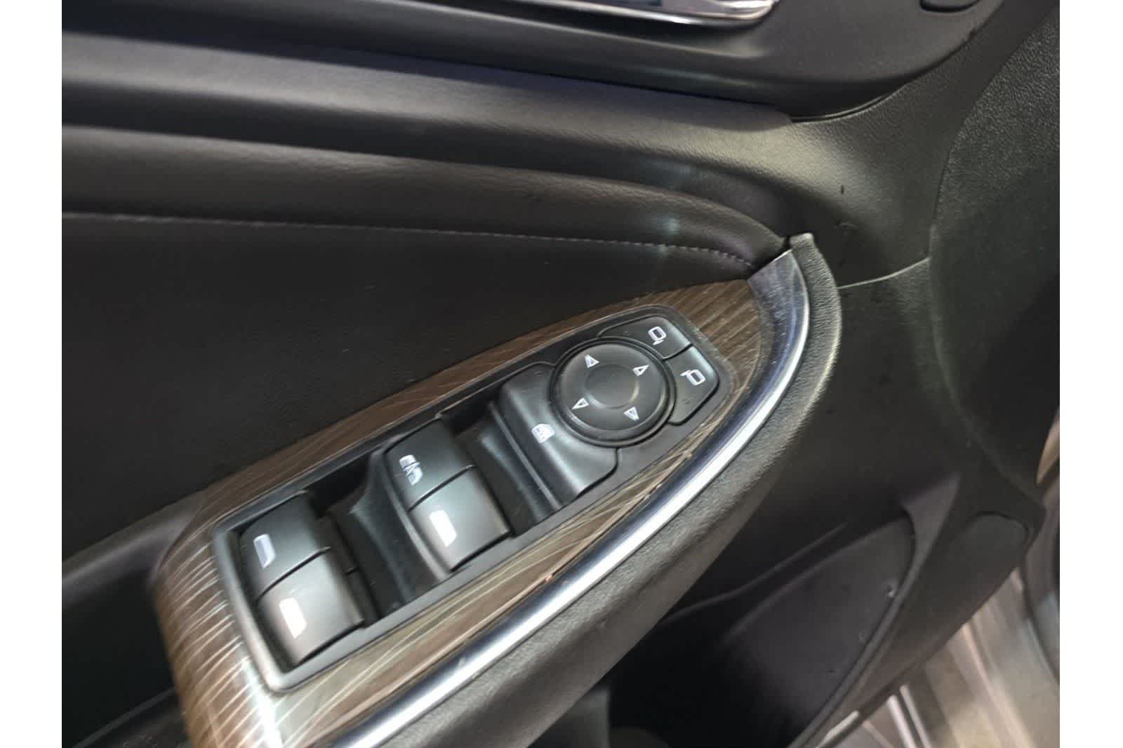 Thumbnail: 2017 Chevrolet Malibu - 19