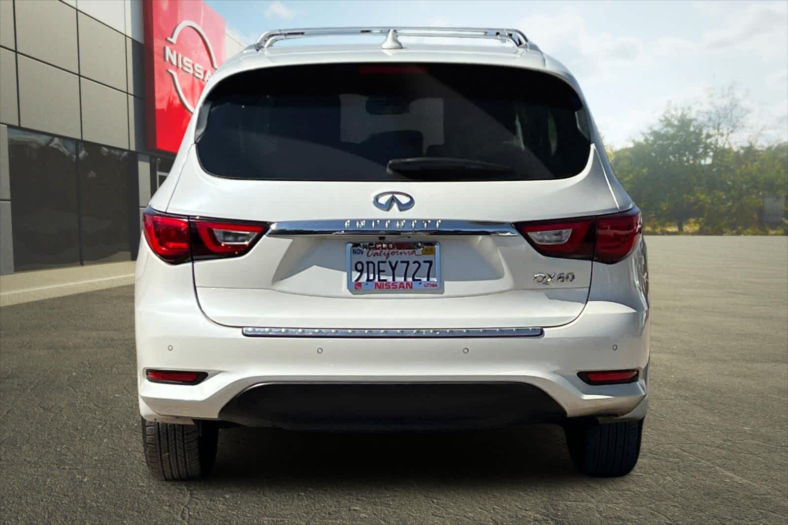 Thumbnail: 2017 INFINITI QX60 - 8