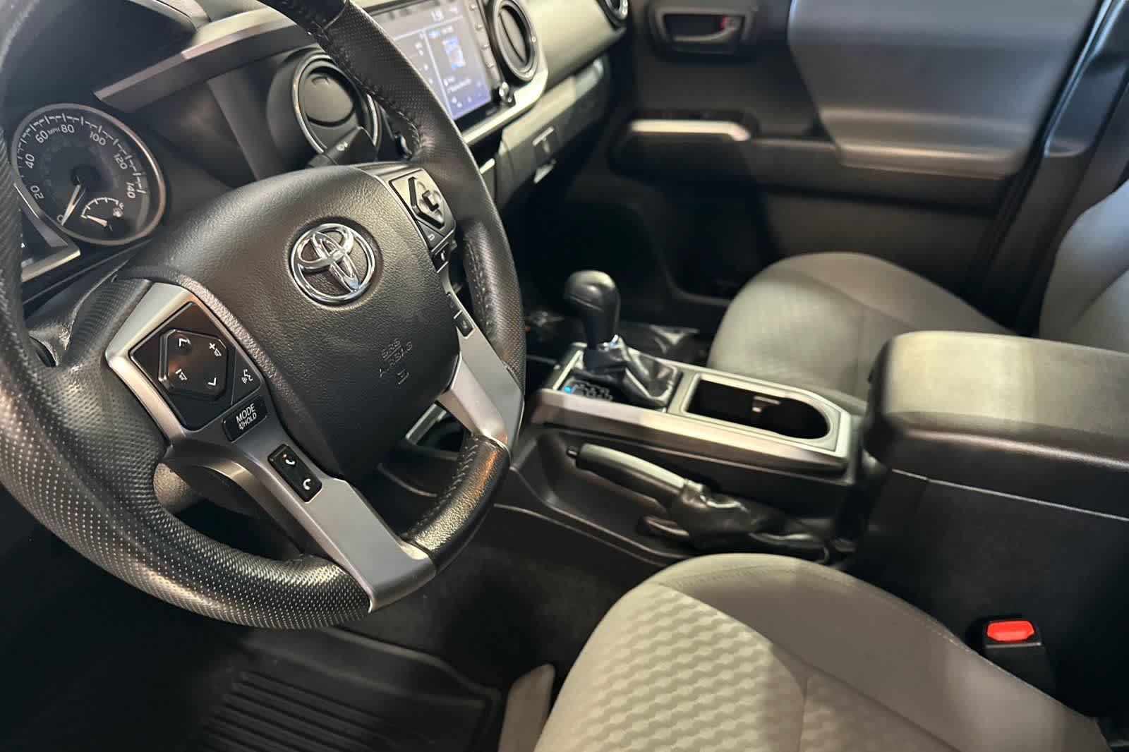 Thumbnail: 2021 Toyota Tacoma - 12
