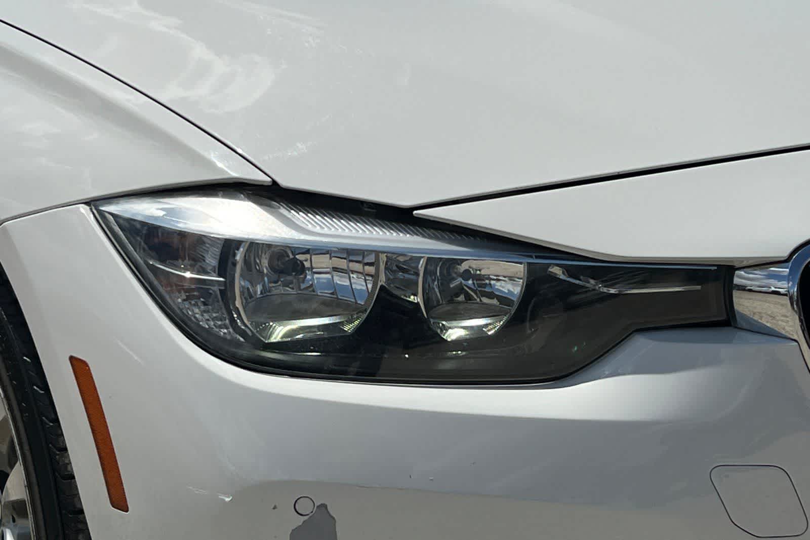 Thumbnail: 2017 BMW 3 Series - 33