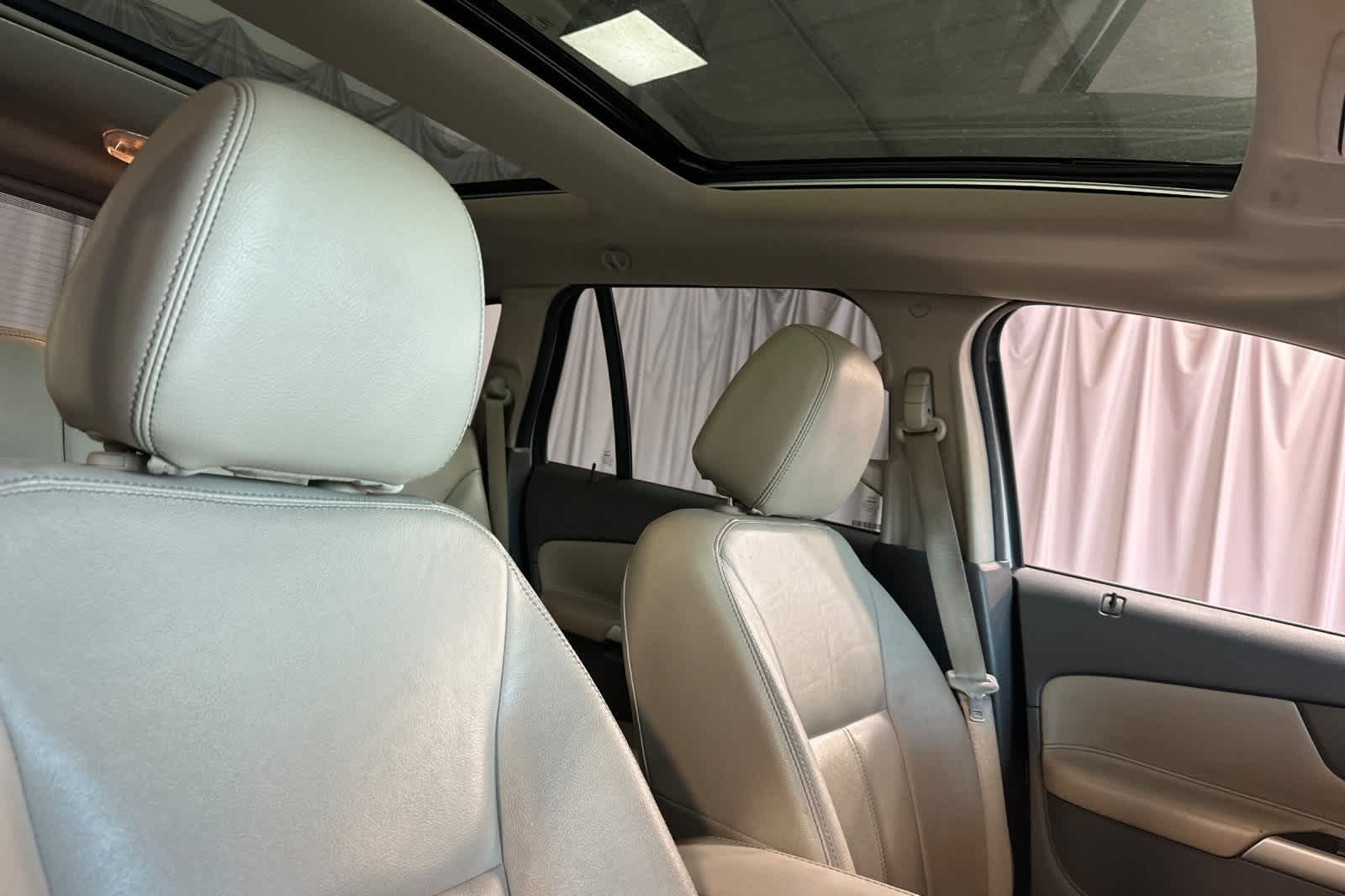 Thumbnail: 2014 Ford Edge - 20