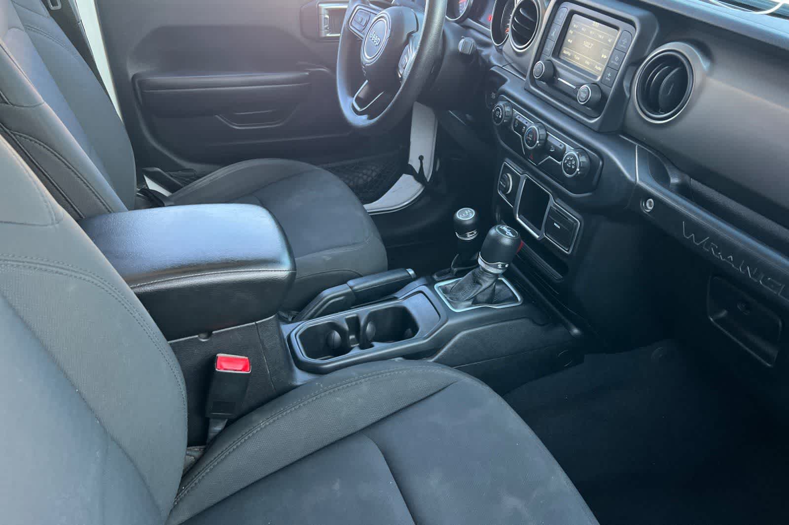 Thumbnail: 2018 Jeep Wrangler - 19