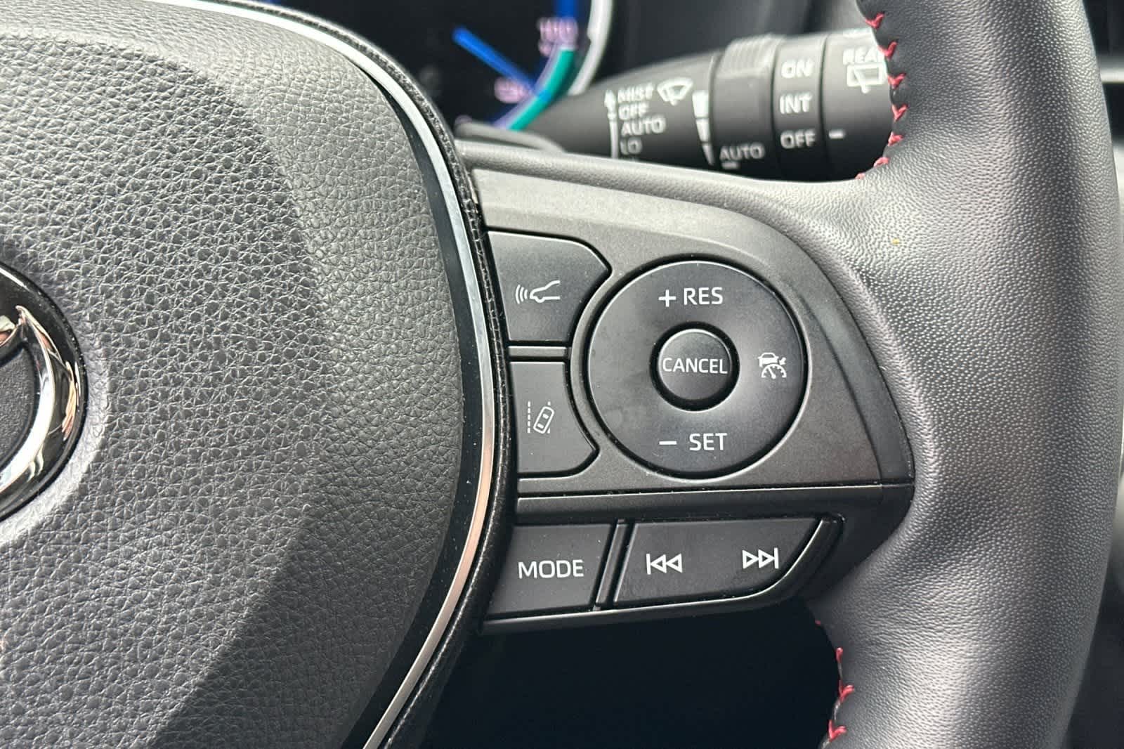 Thumbnail: 2021 Toyota RAV4 - 30