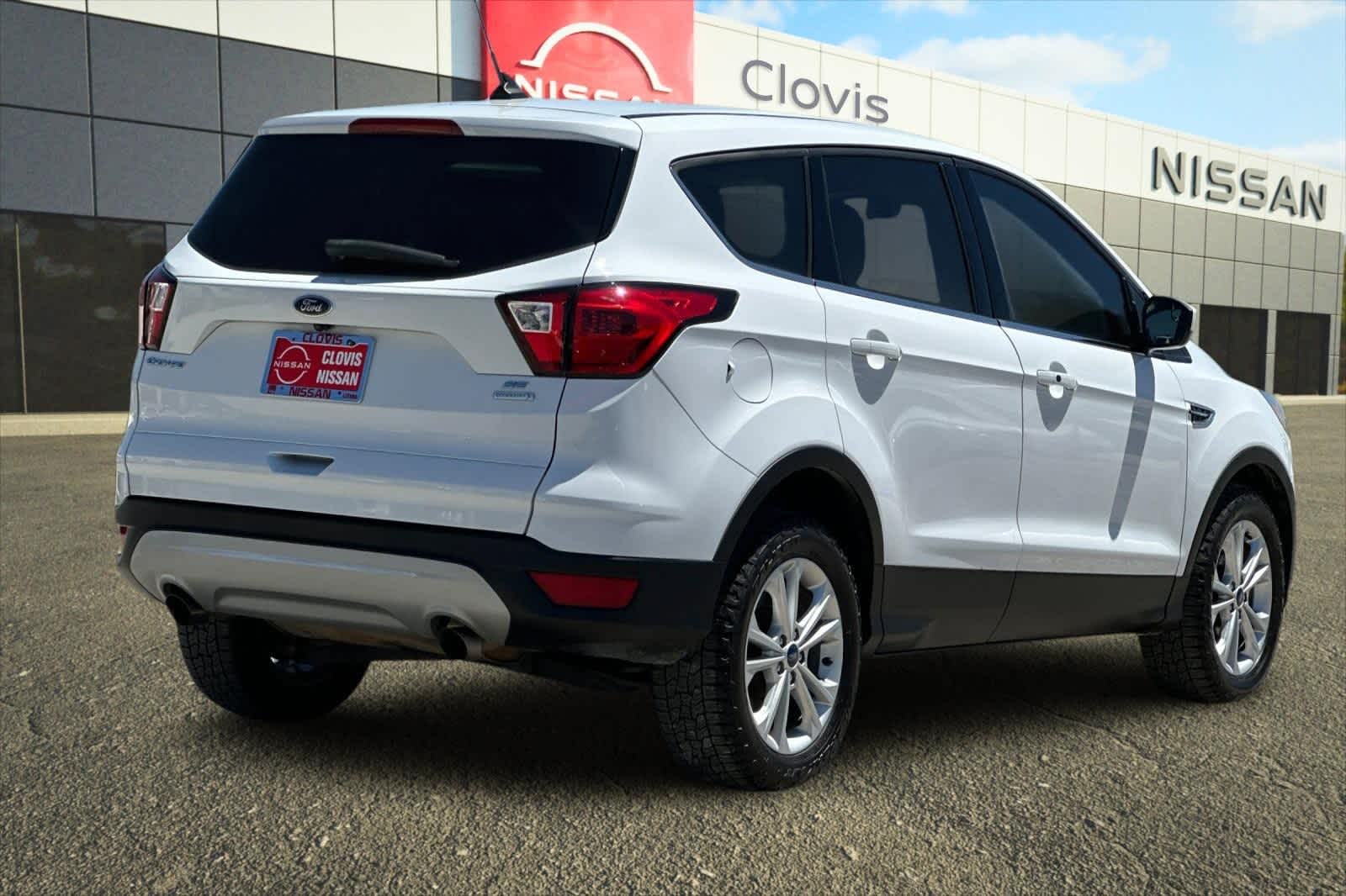 Thumbnail: 2019 Ford Escape - 3