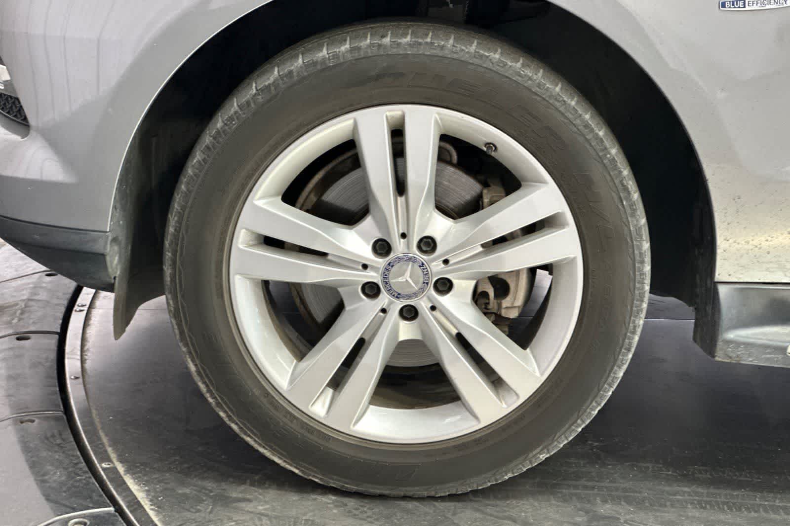 Thumbnail: 2012 Mercedes-Benz M-Class - 12