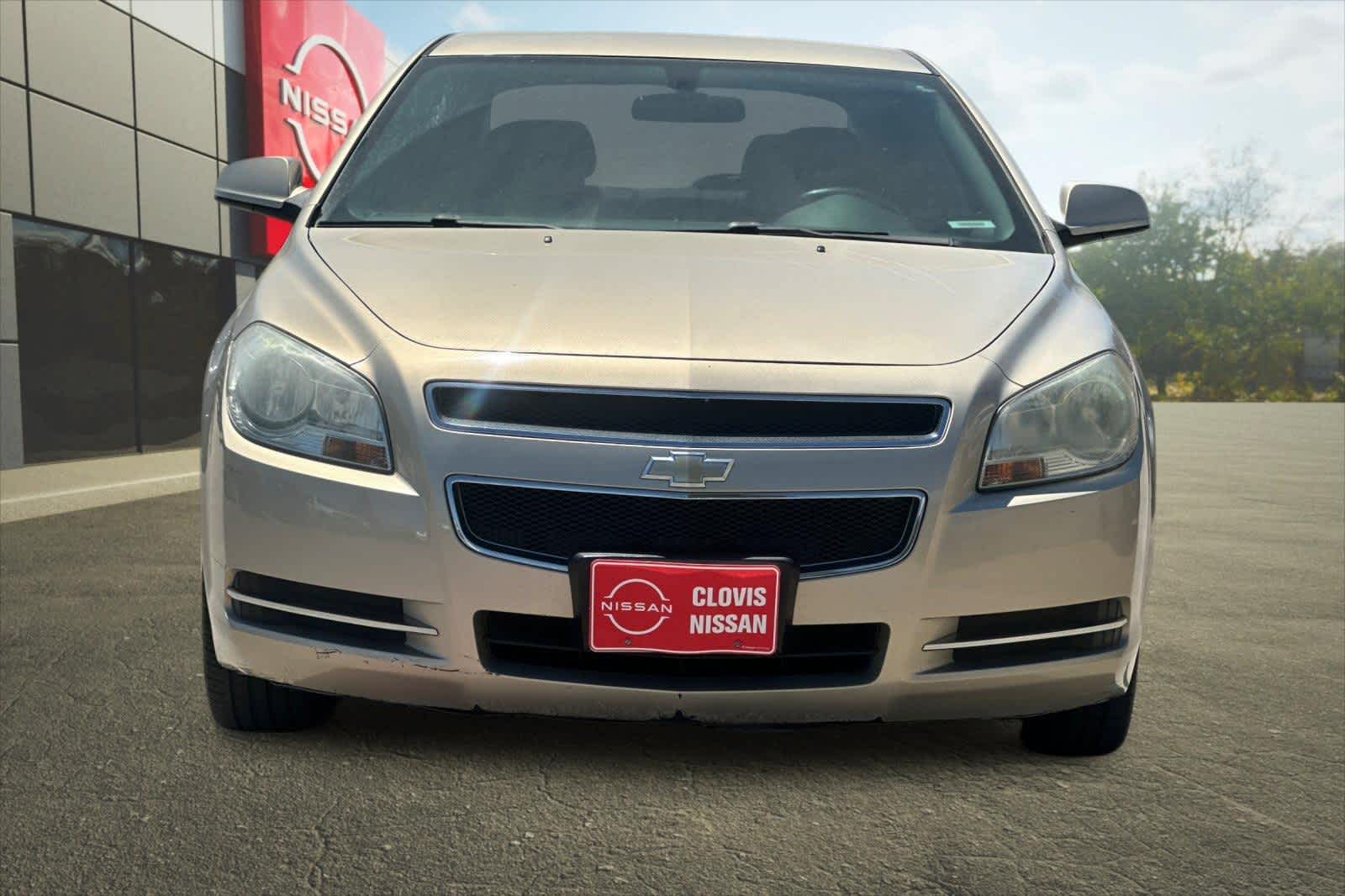 Thumbnail: 2010 Chevrolet Malibu - 11