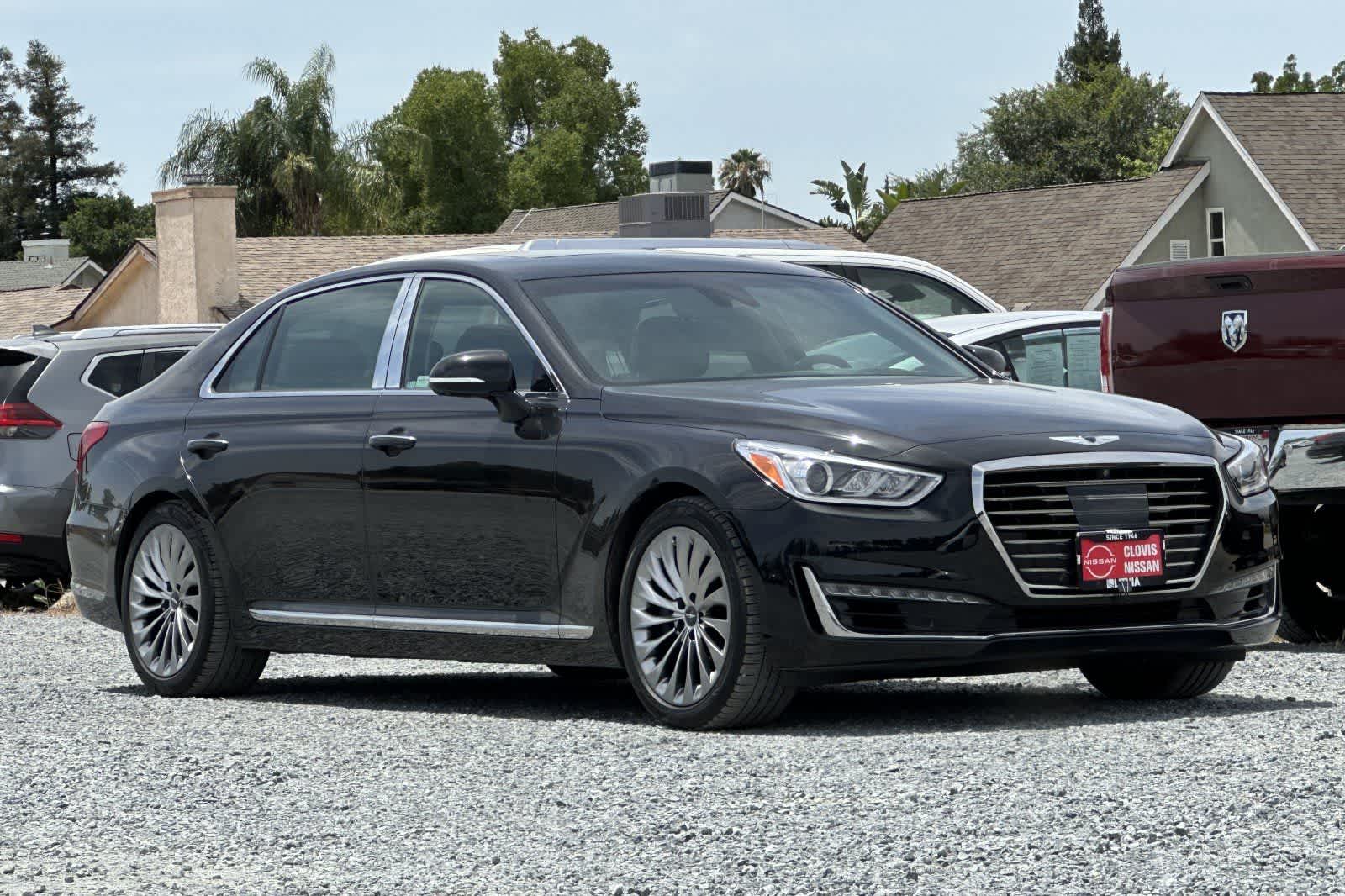 Thumbnail: 2019 Genesis G90 - 10