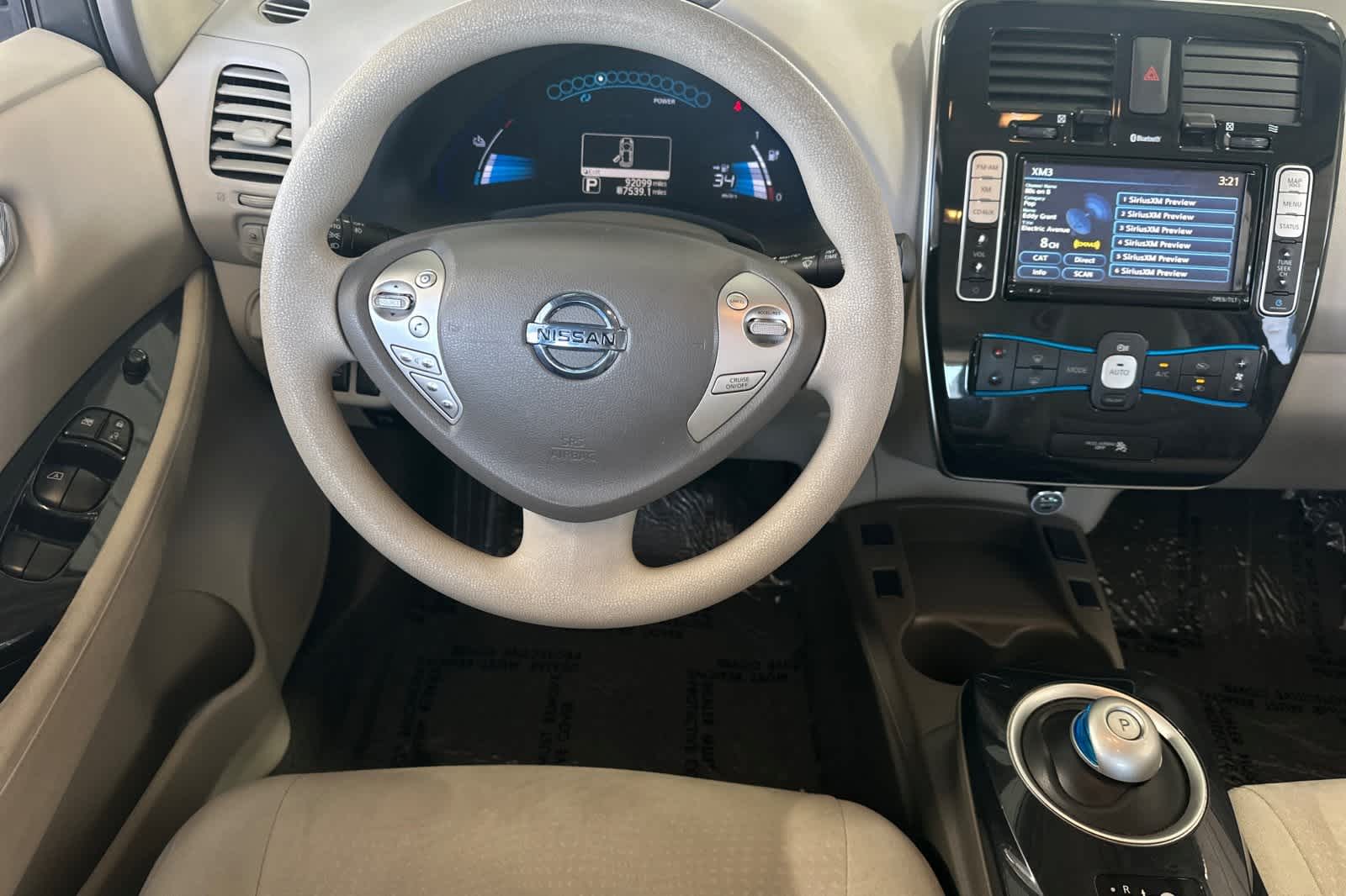 Thumbnail: 2011 Nissan Leaf - 17