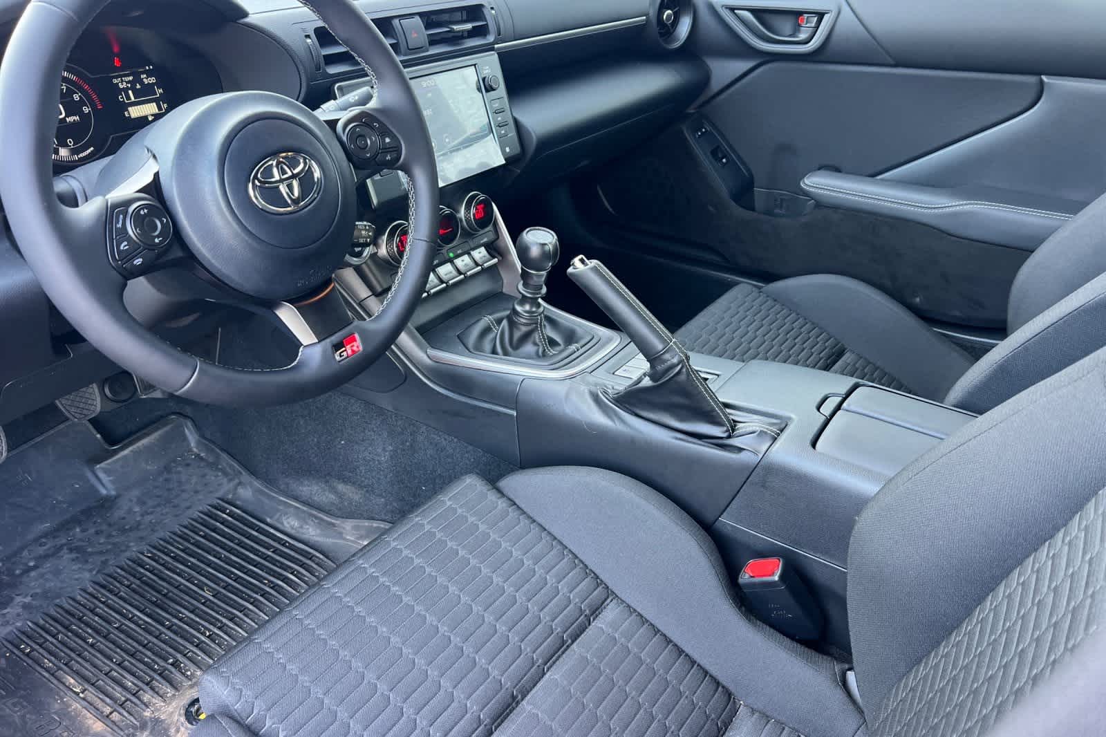 Thumbnail: 2025 Toyota GR86 - 12