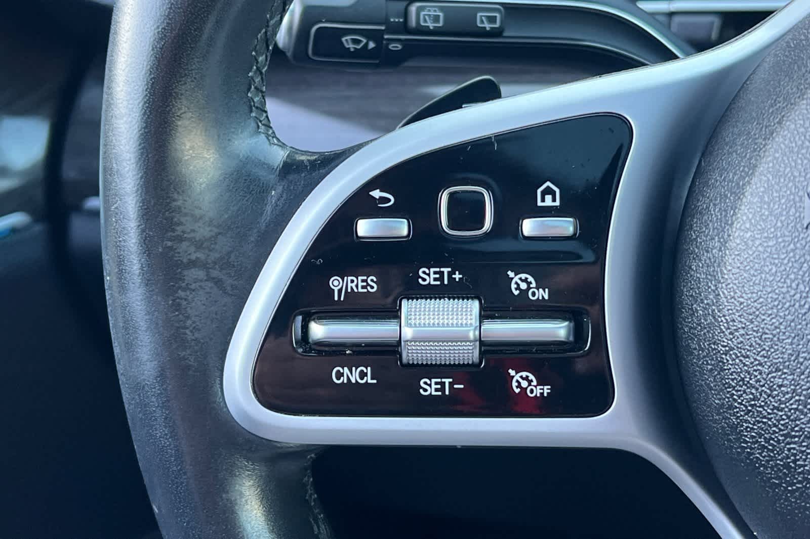 Thumbnail: 2020 Mercedes-Benz GLE - 33