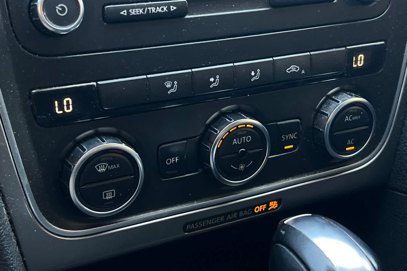 Thumbnail: 2012 Volkswagen Passat - 20
