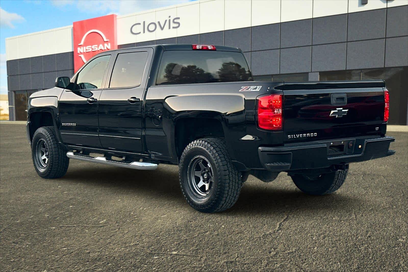 Thumbnail: 2017 Chevrolet Silverado 1500 - 7