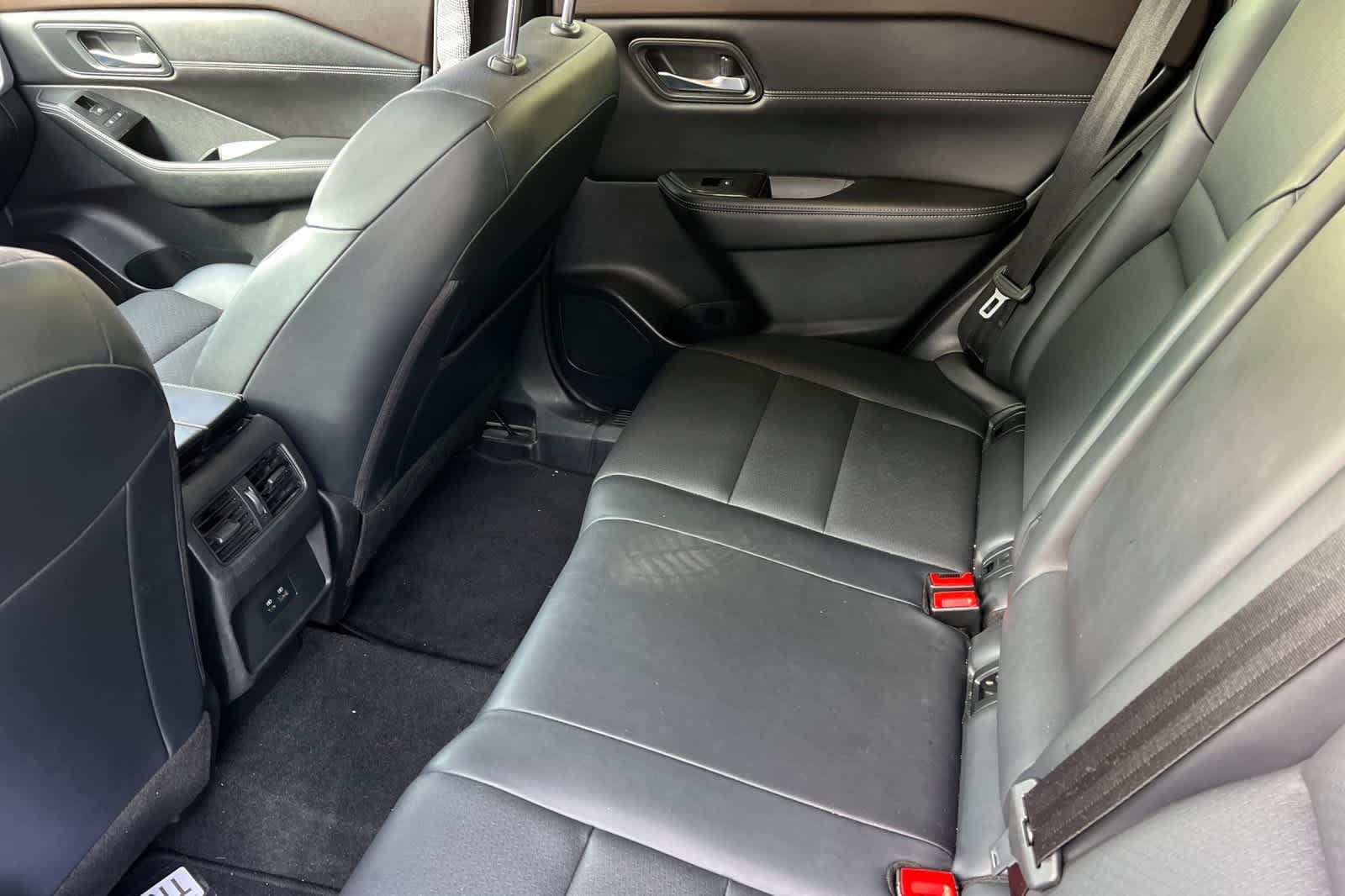 Thumbnail: 2023 Nissan Rogue - 5