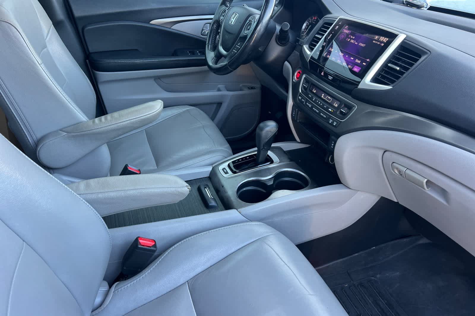 Thumbnail: 2018 Honda Pilot - 20