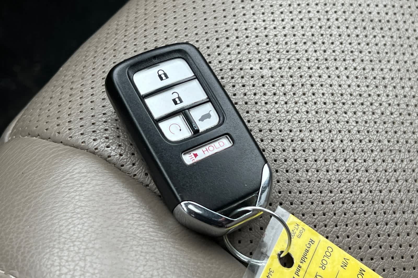 Thumbnail: 2017 Honda Pilot - 25