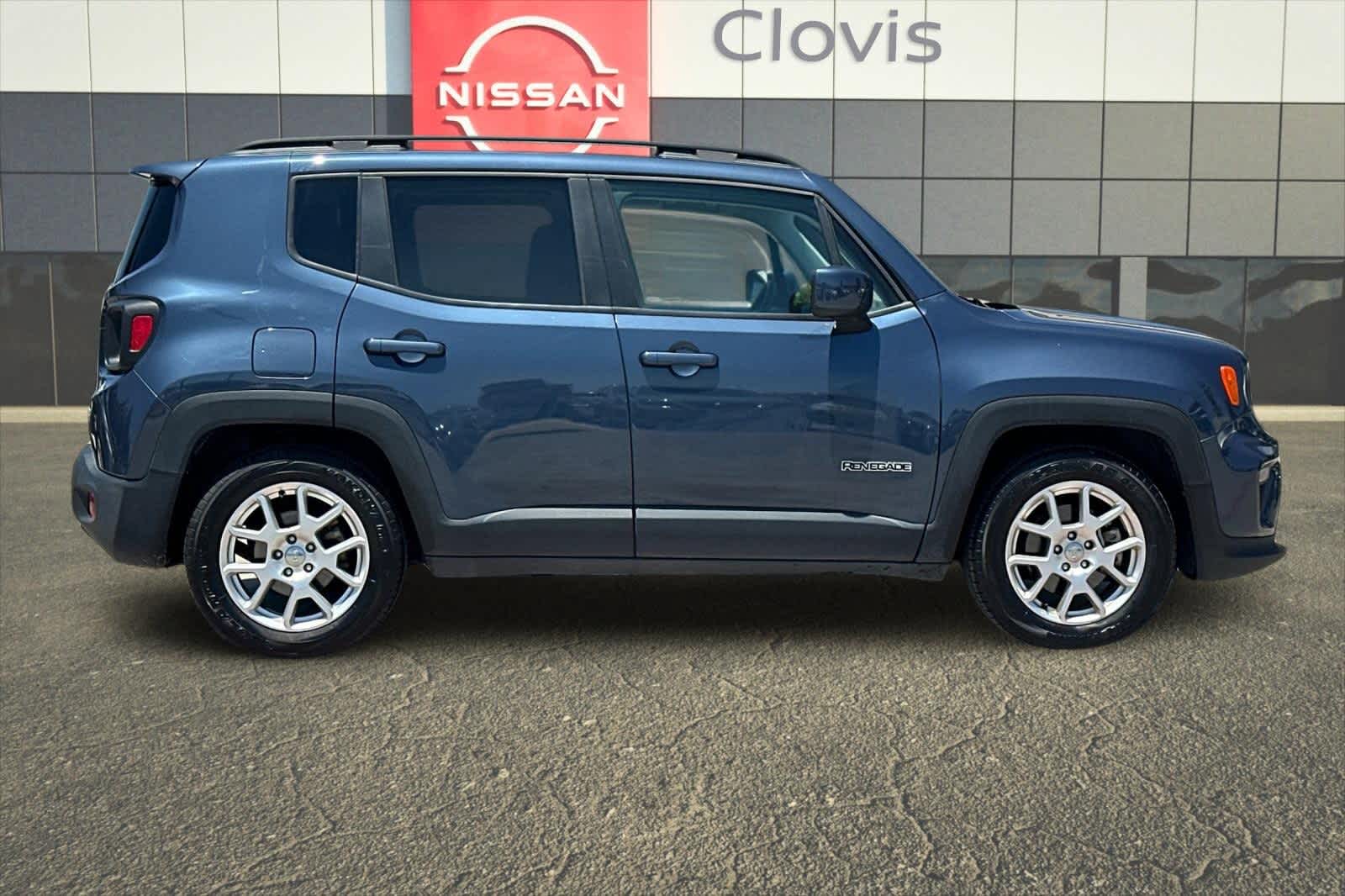 Thumbnail: 2021 Jeep Renegade - 9