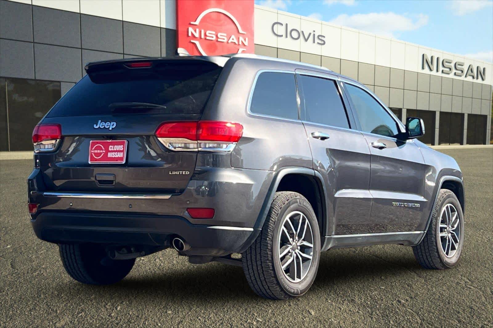 Thumbnail: 2019 Jeep Grand Cherokee - 3