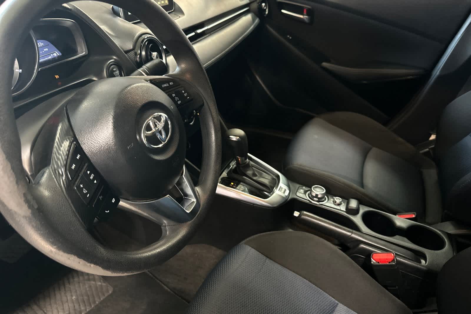 Thumbnail: 2018 Toyota Yaris iA - 14