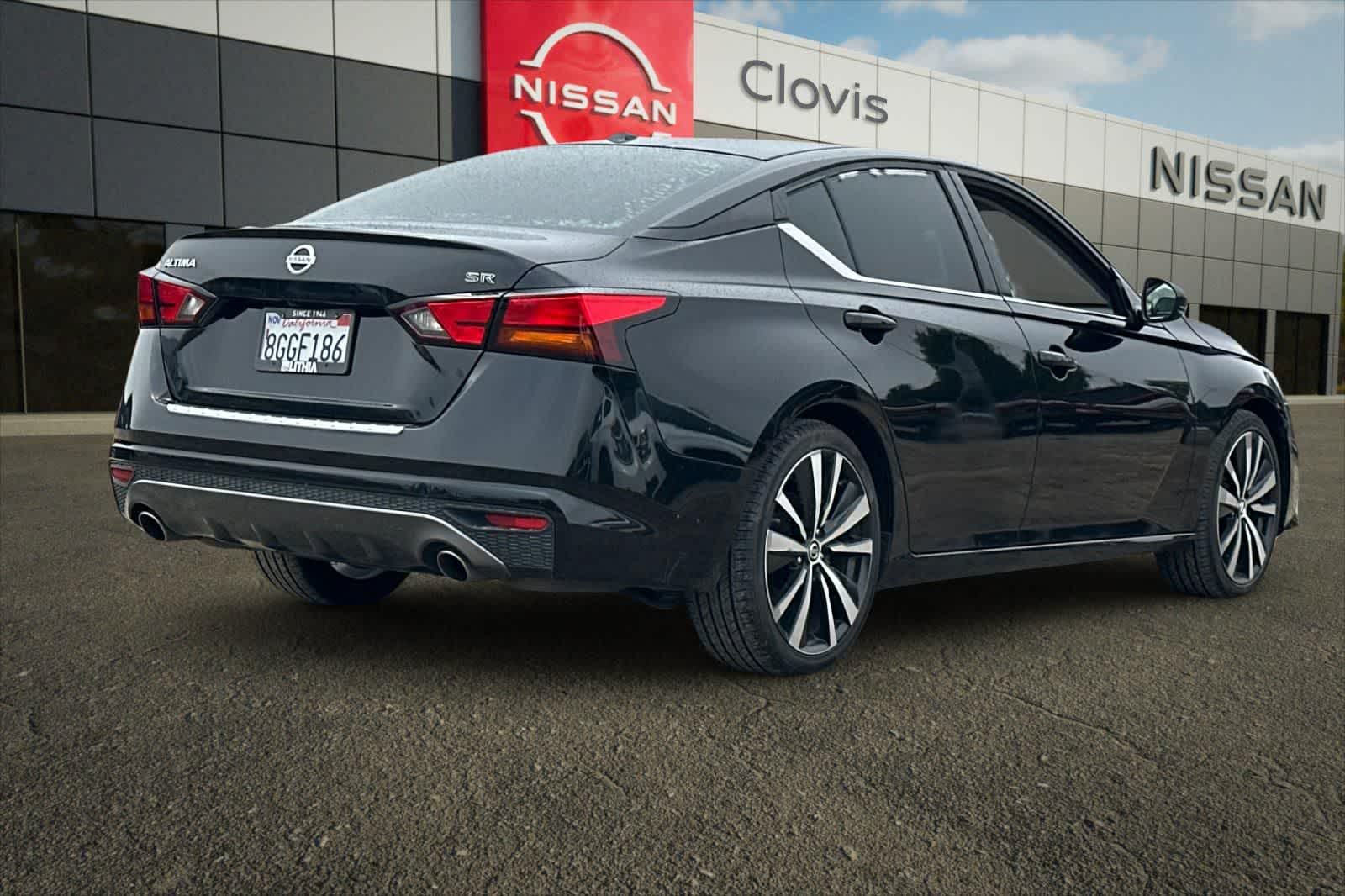 Thumbnail: 2019 Nissan Altima - 3