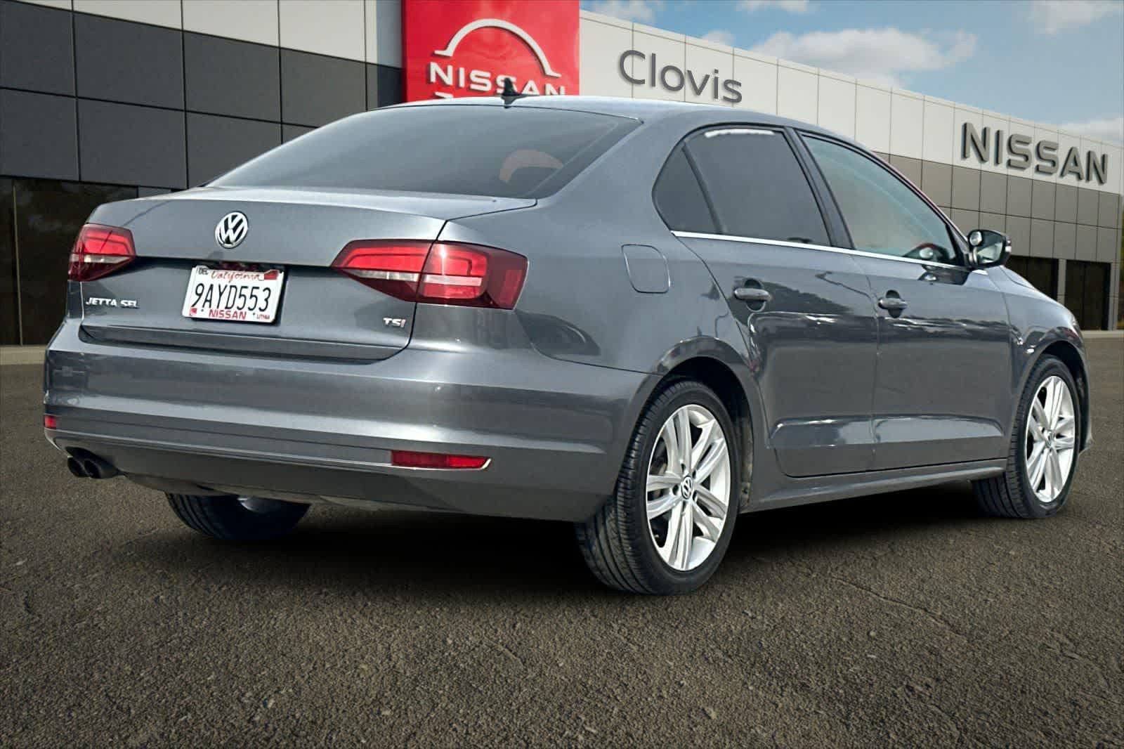 Thumbnail: 2016 Volkswagen Jetta - 3