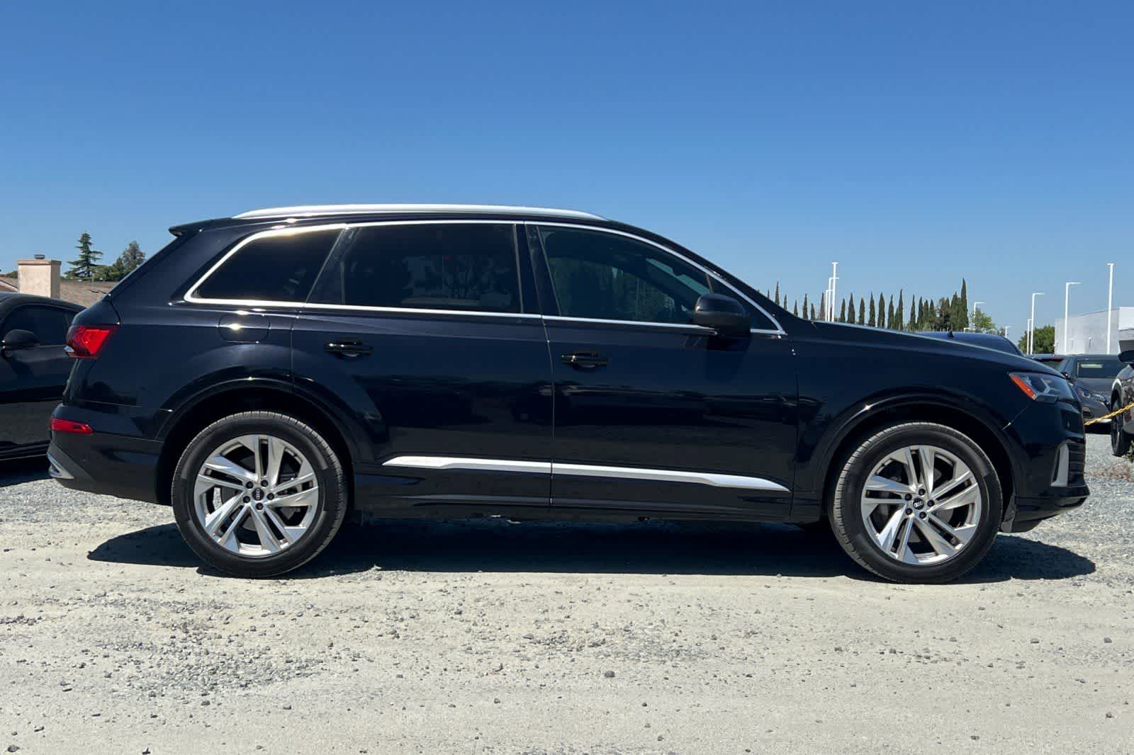 Thumbnail: 2021 Audi Q7 - 9