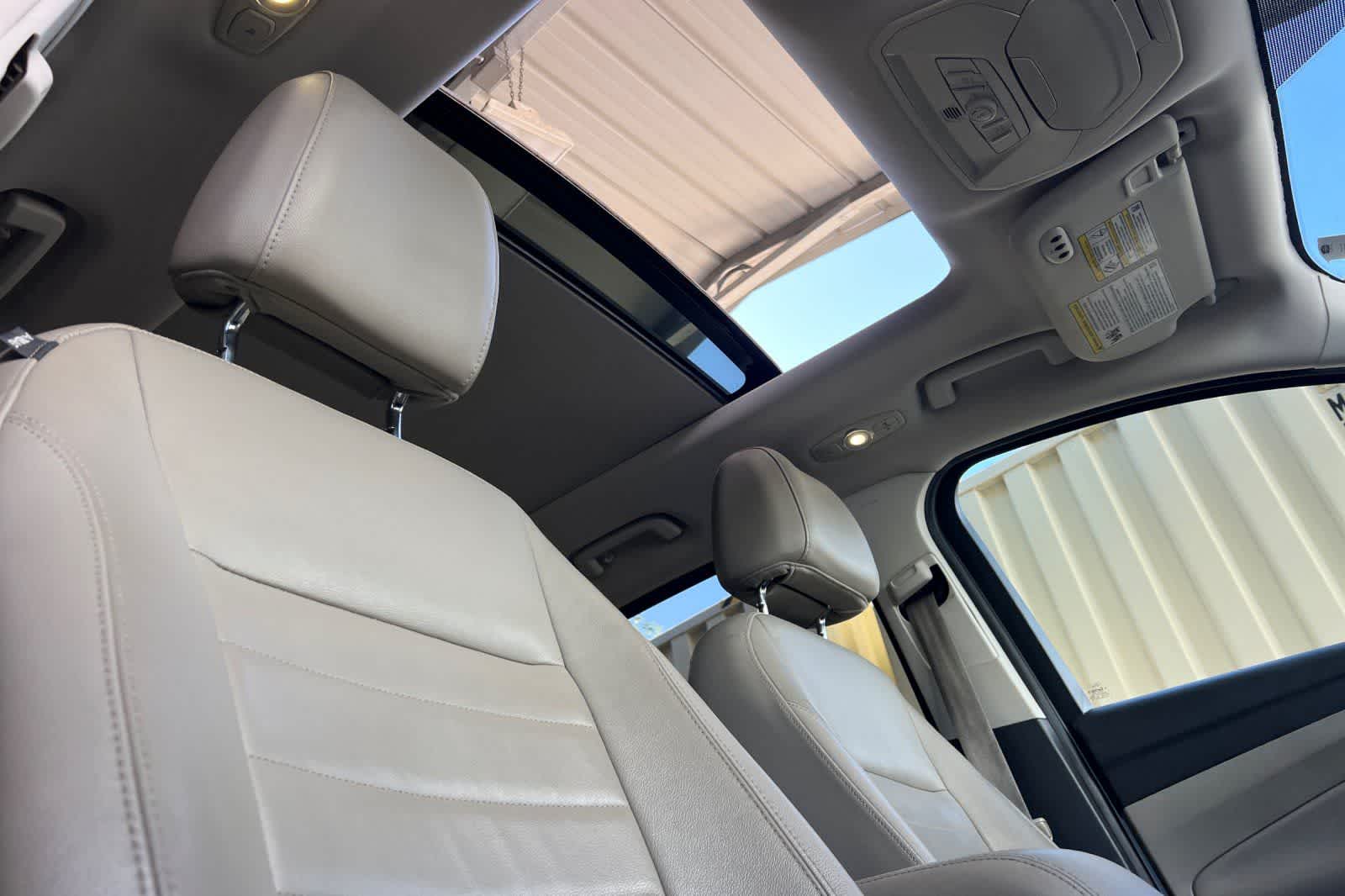 Thumbnail: 2014 Ford Escape - 19