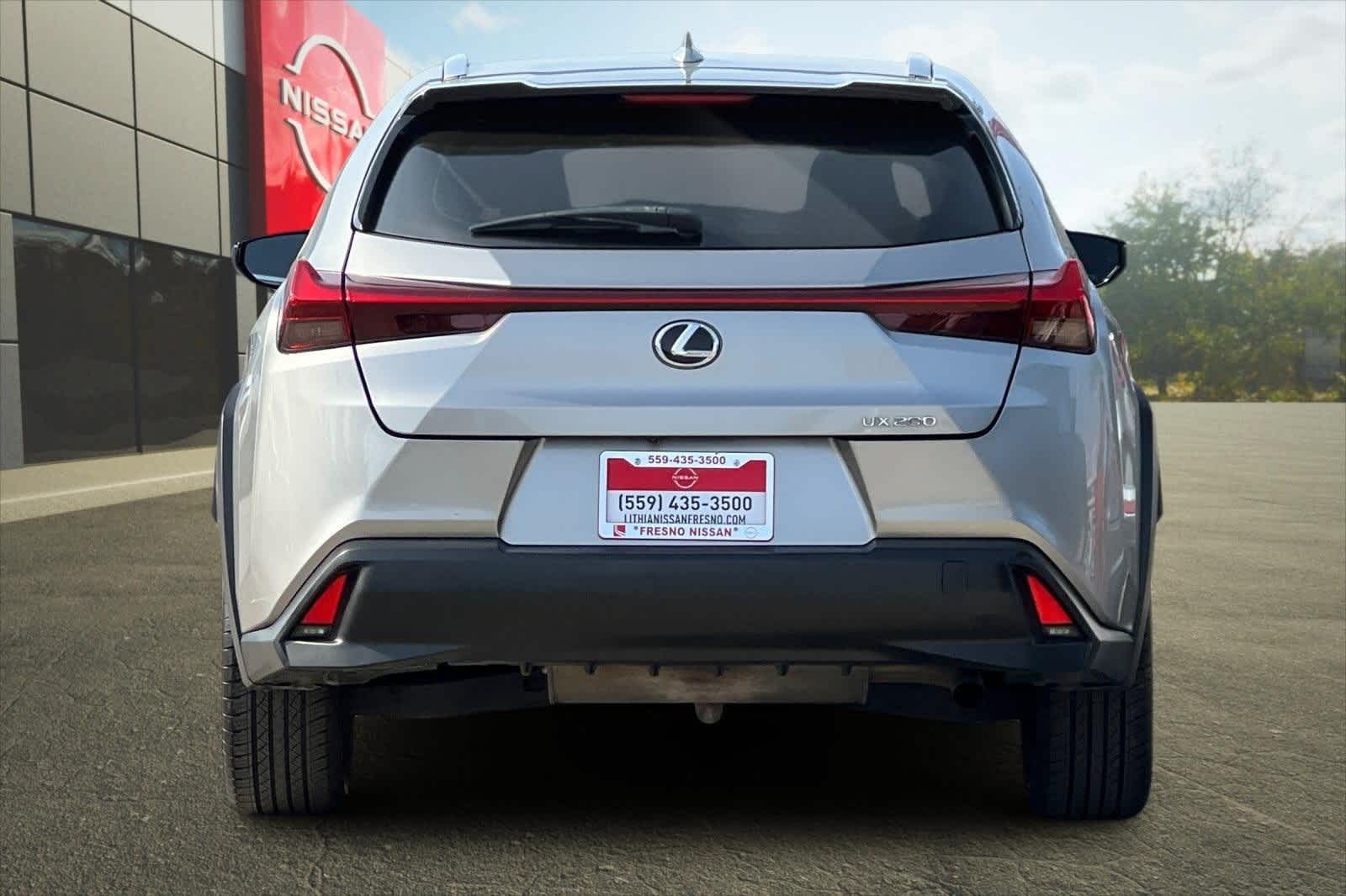 Thumbnail: 2020 Lexus UX - 6