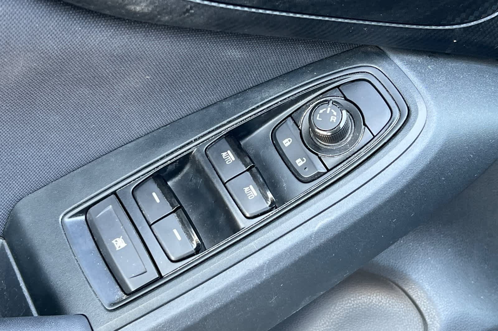 Thumbnail: 2019 Subaru Crosstrek - 16