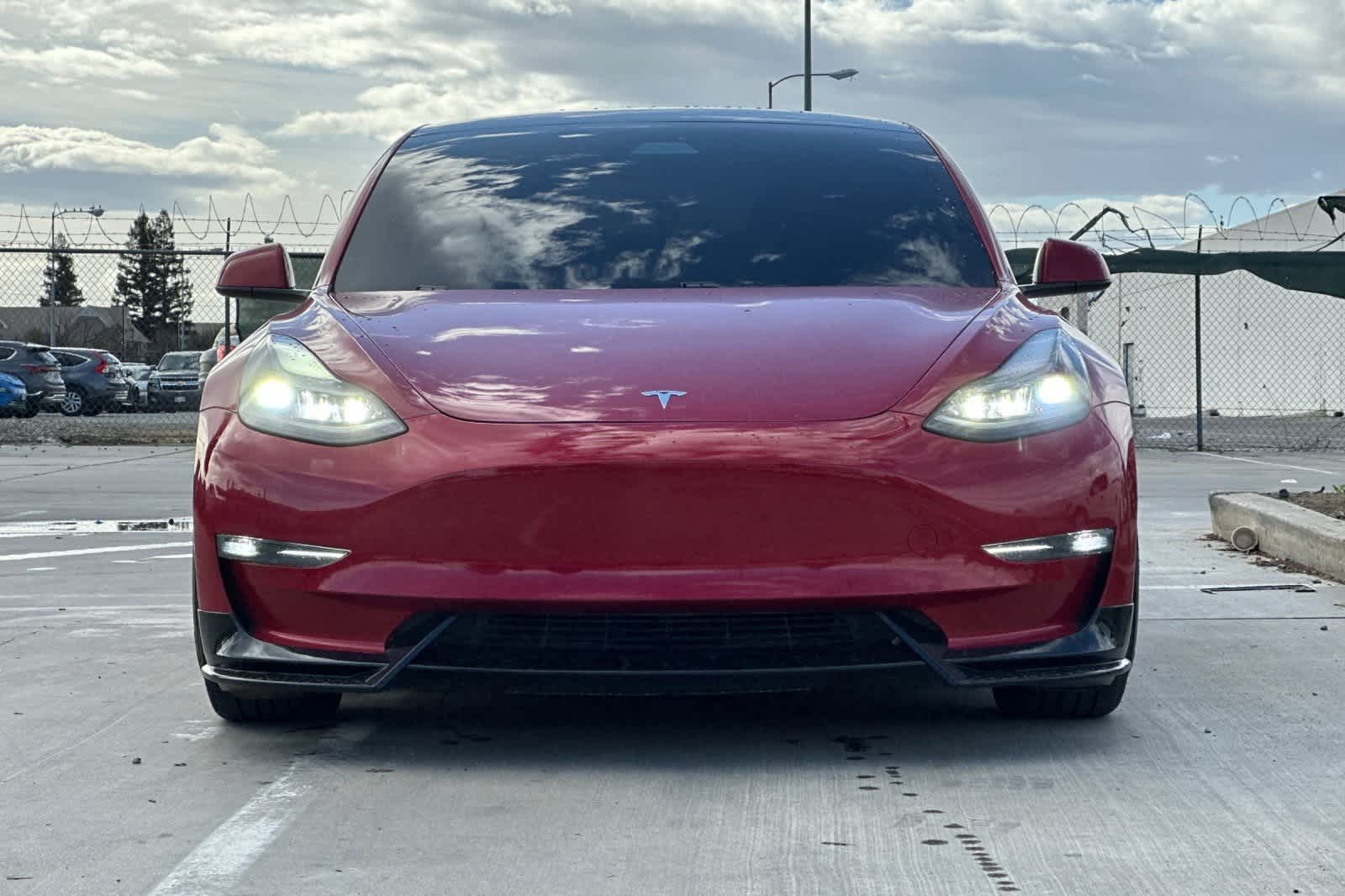 Thumbnail: 2021 Tesla Model 3 - 11