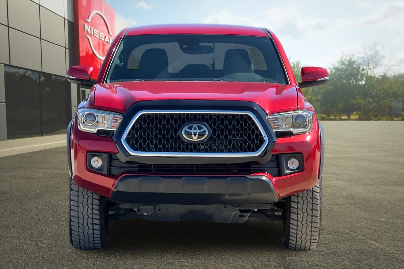 Thumbnail: 2019 Toyota Tacoma - 11