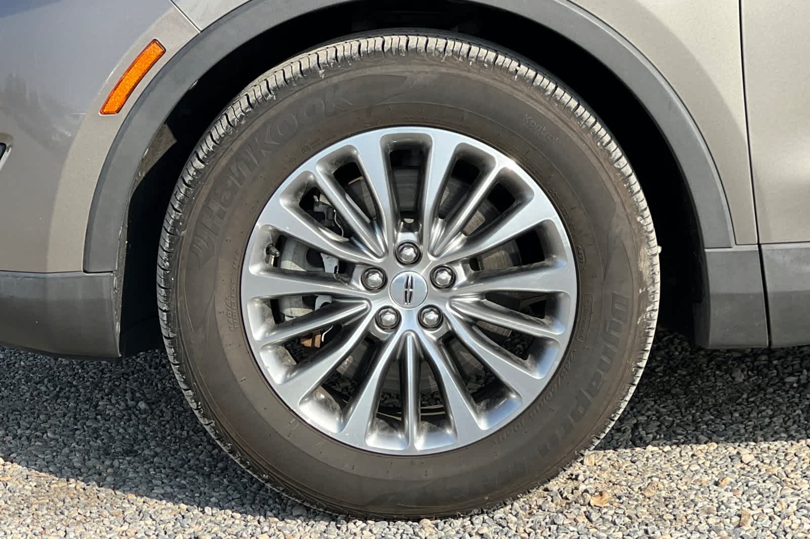 Thumbnail: 2016 Lincoln MKX - 29