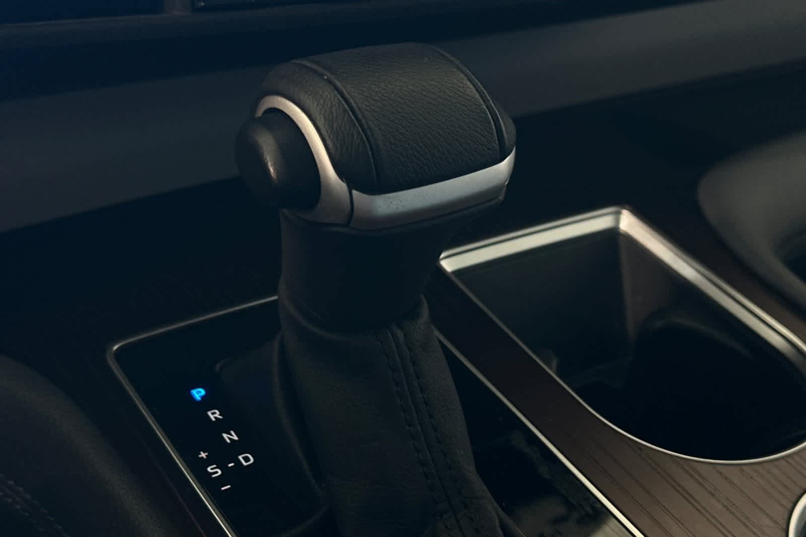 Thumbnail: 2023 Toyota Sienna - 25