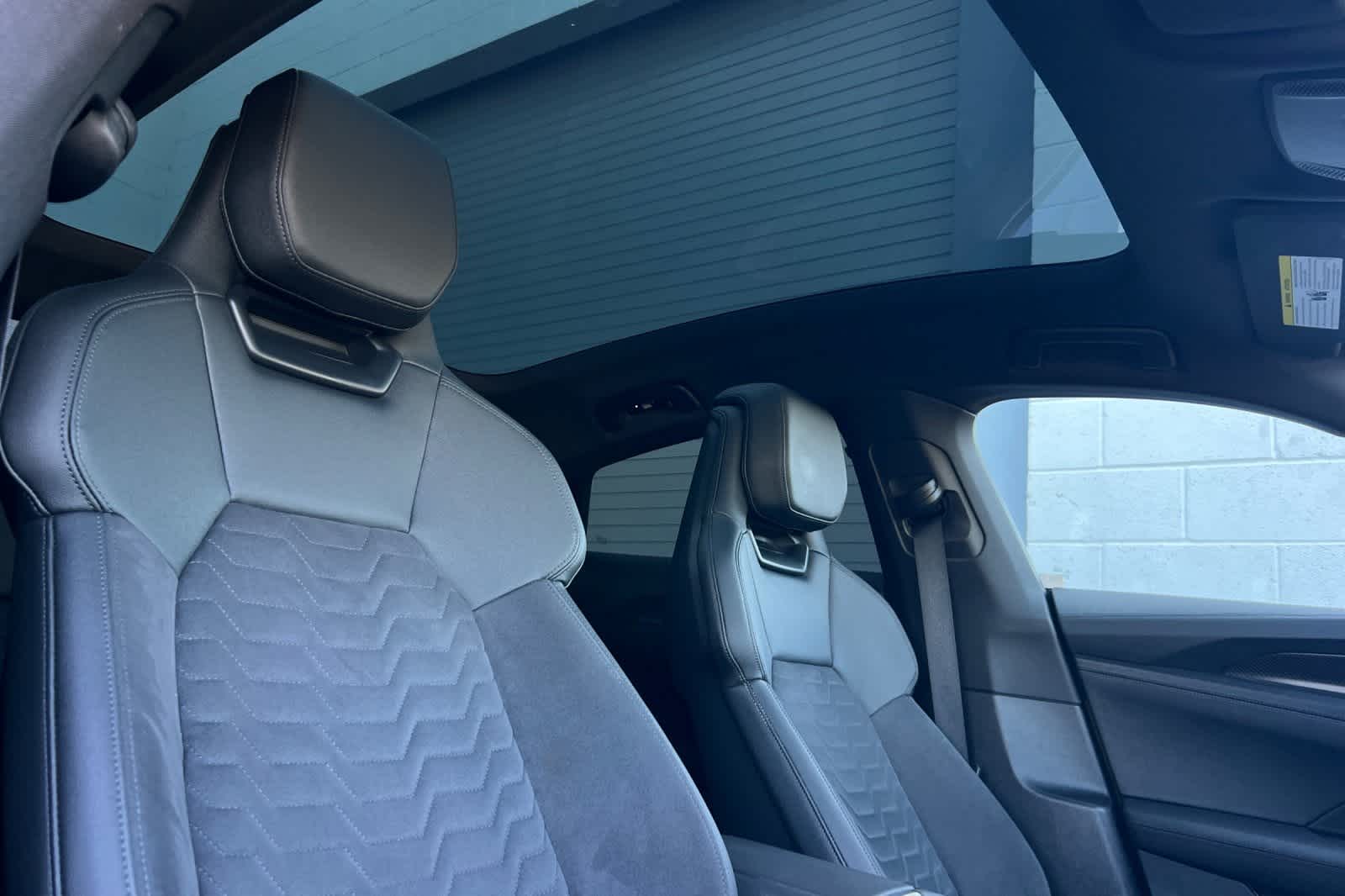 Thumbnail: 2023 Audi e-tron GT - 19