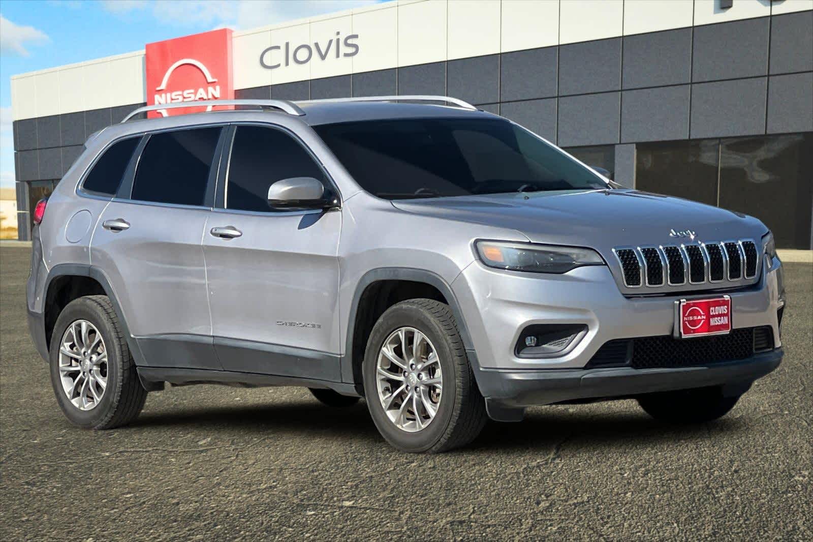 Thumbnail: 2019 Jeep Cherokee - 10