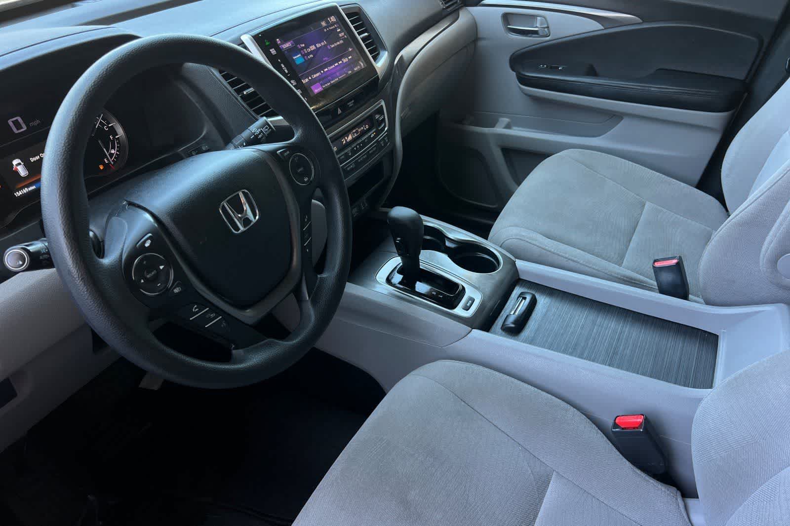 Thumbnail: 2016 Honda Pilot - 12