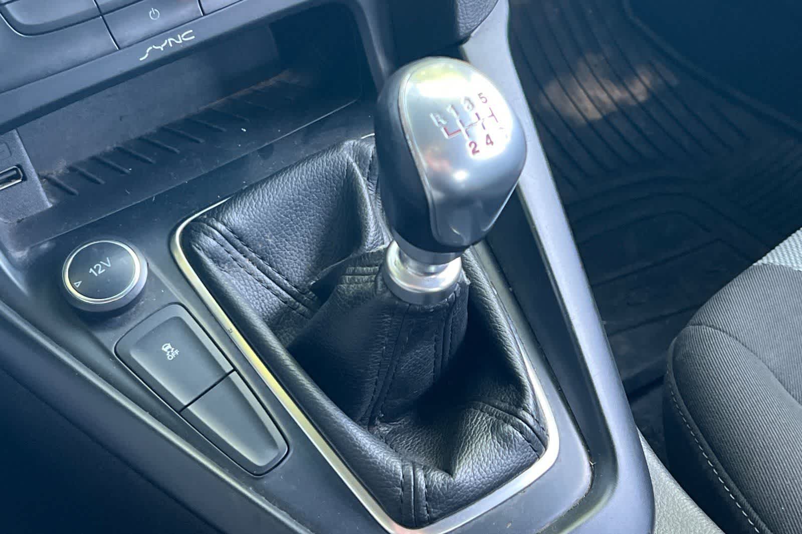 Thumbnail: 2016 Ford Focus - 22