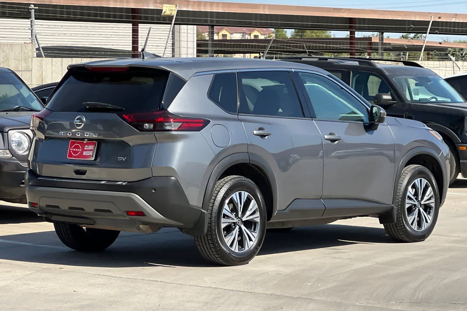 Thumbnail: 2021 Nissan Rogue - 3