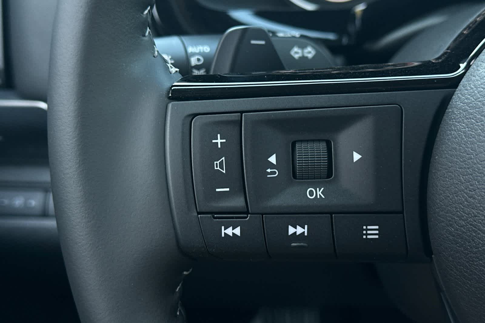 Thumbnail: 2025 Nissan Pathfinder - 30