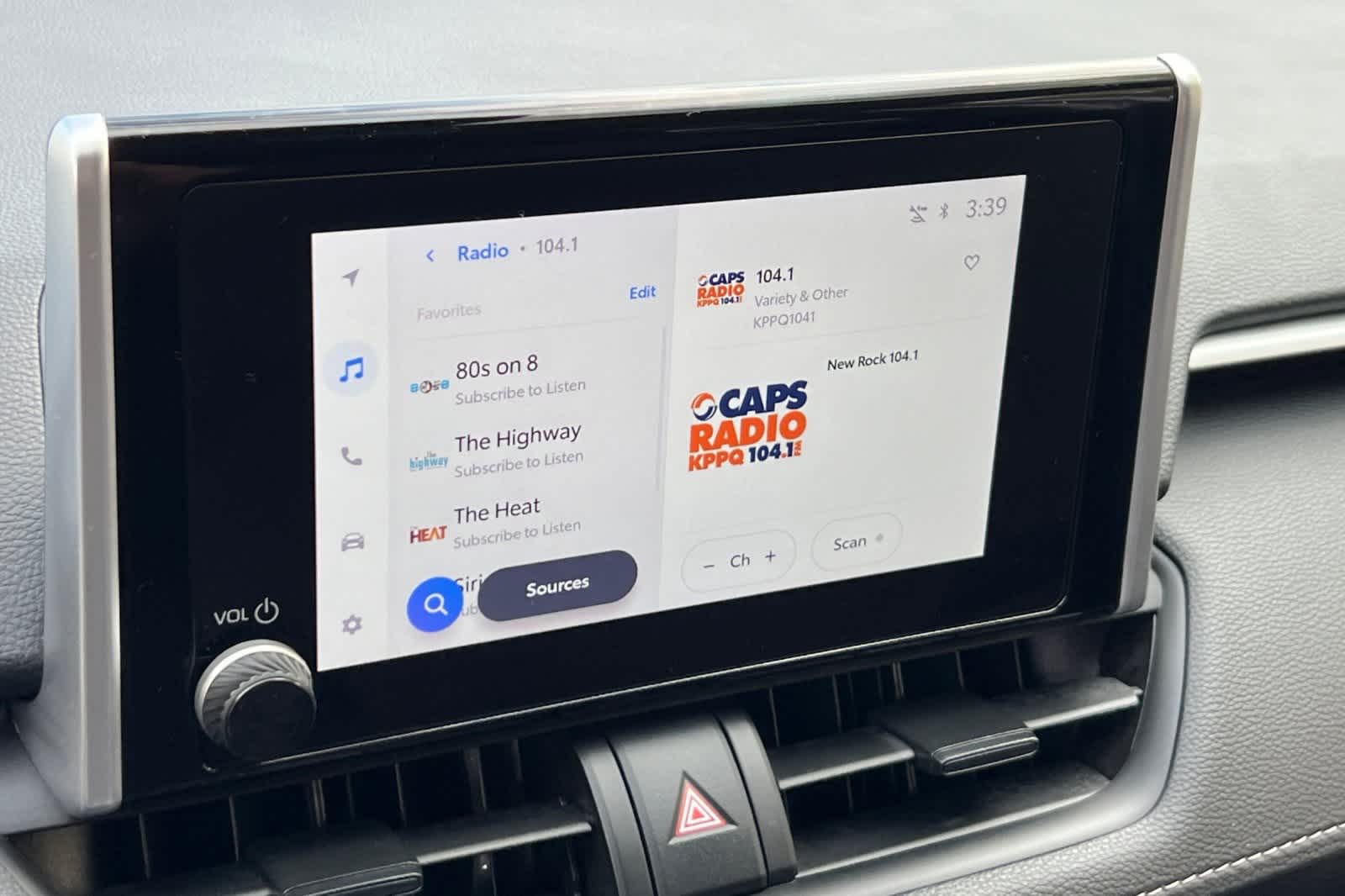 Thumbnail: 2025 Toyota RAV4 - 21