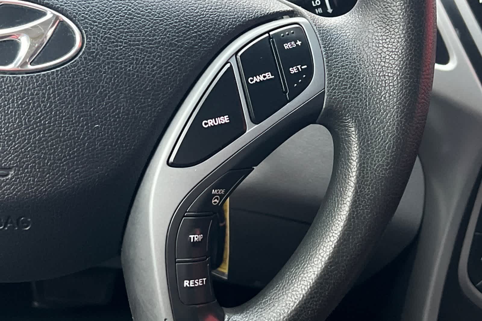 Thumbnail: 2015 Hyundai Elantra - 26