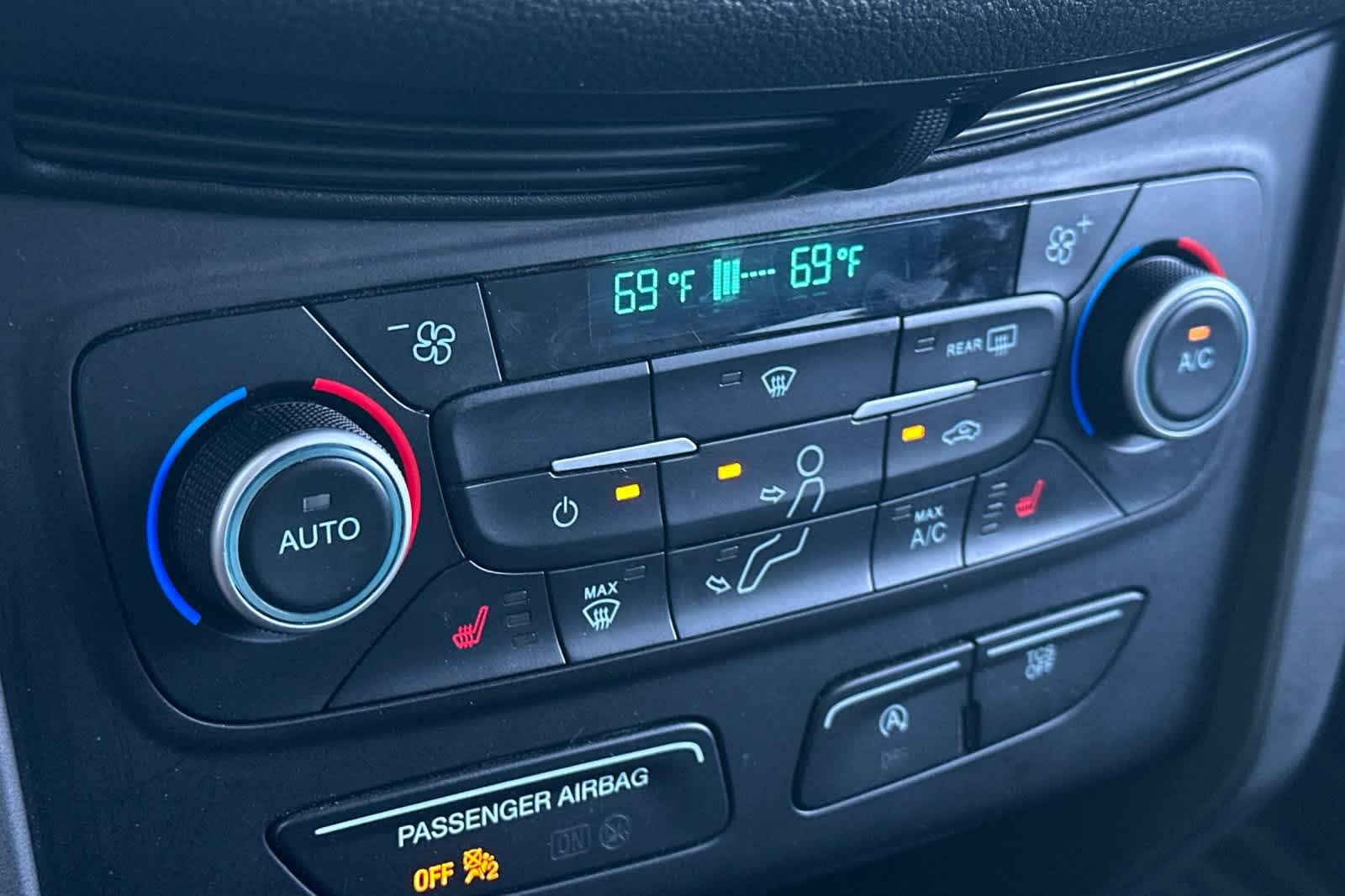 Thumbnail: 2019 Ford Escape - 21