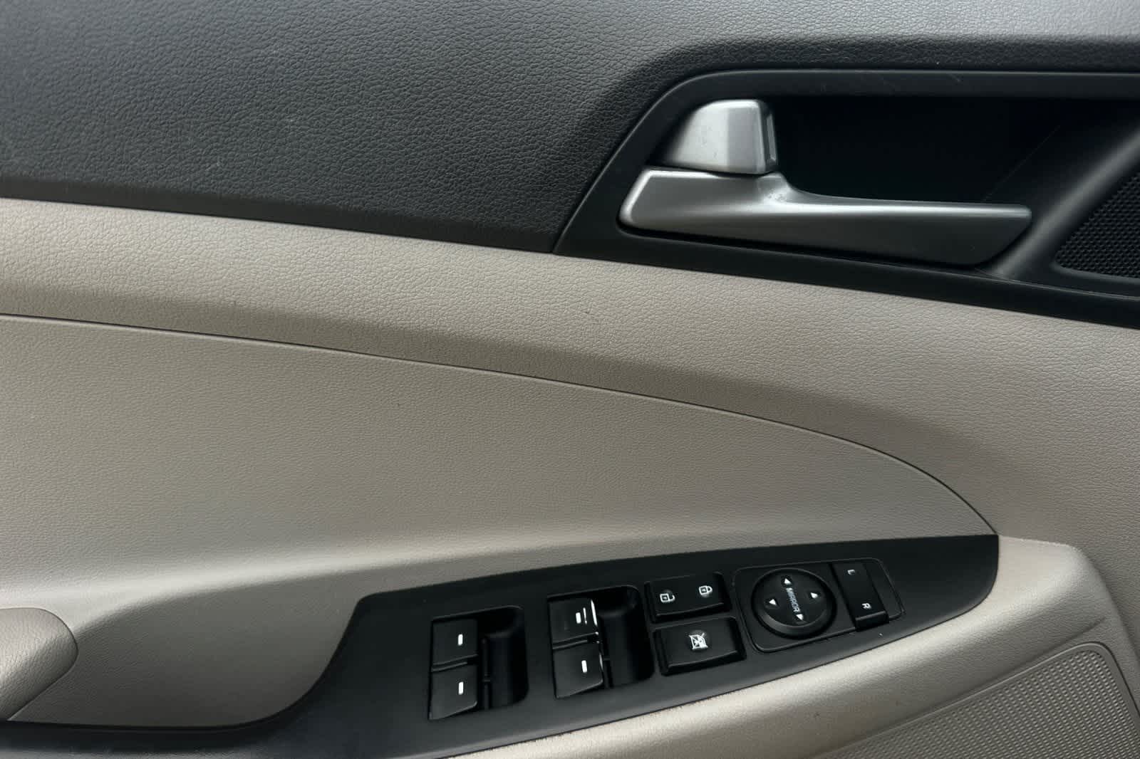 Thumbnail: 2017 Hyundai Tucson - 13