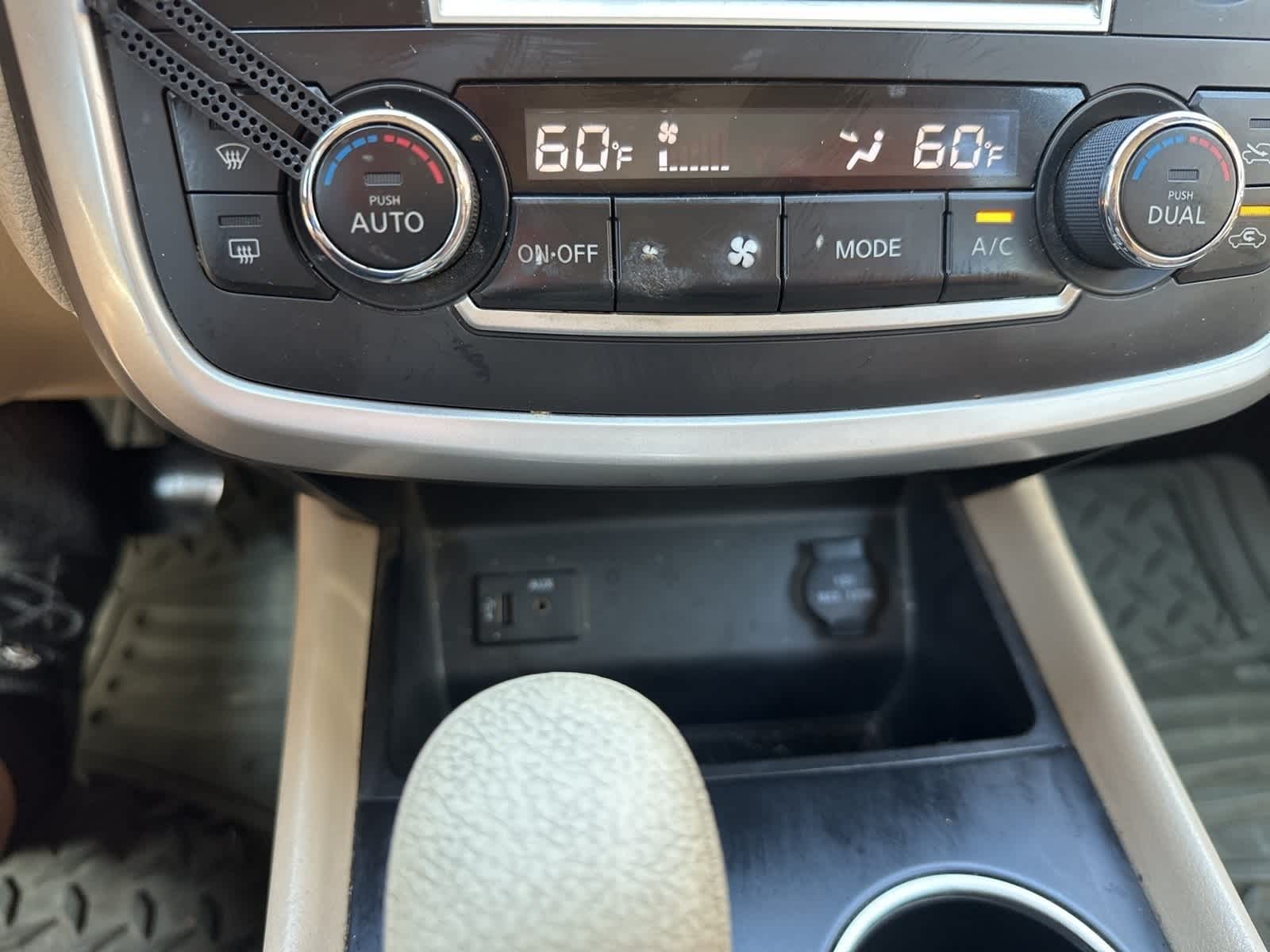 2016 Nissan Altima SV 23
