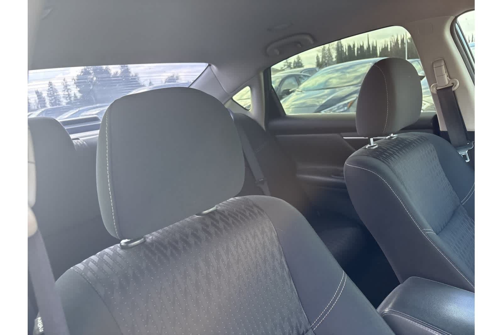 Thumbnail: 2017 Nissan Altima - 15