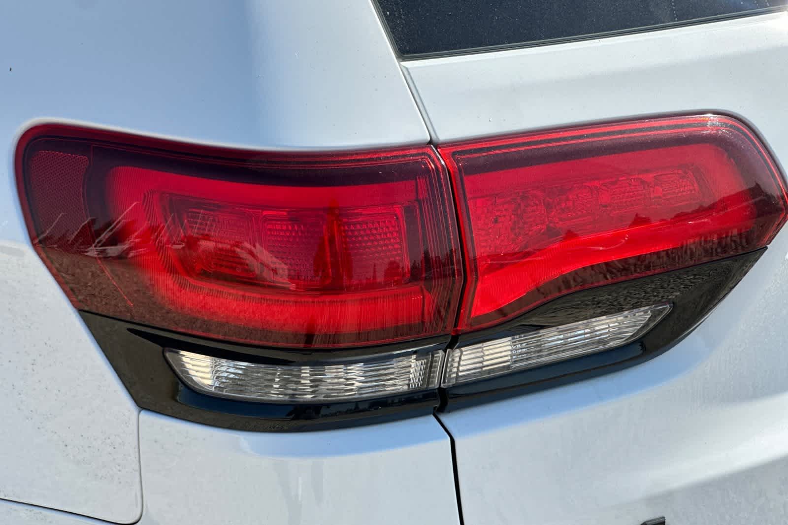 Thumbnail: 2018 Jeep Grand Cherokee - 13
