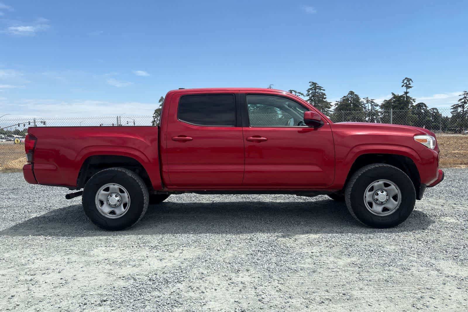 Thumbnail: 2020 Toyota Tacoma - 9